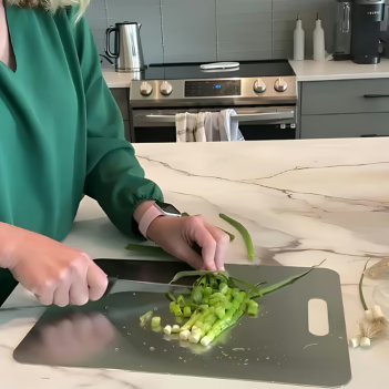 Cutium Cutting Board Image